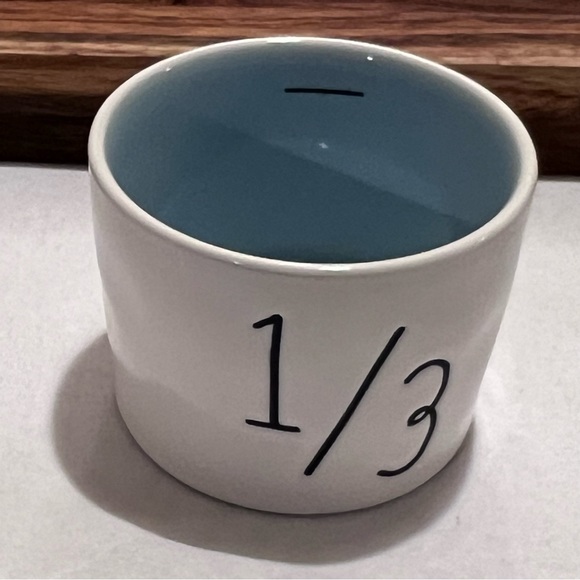 Rae Dunn Disney Princess Set of 4 Ceramic Measuring Cups - Picture 14 of 17